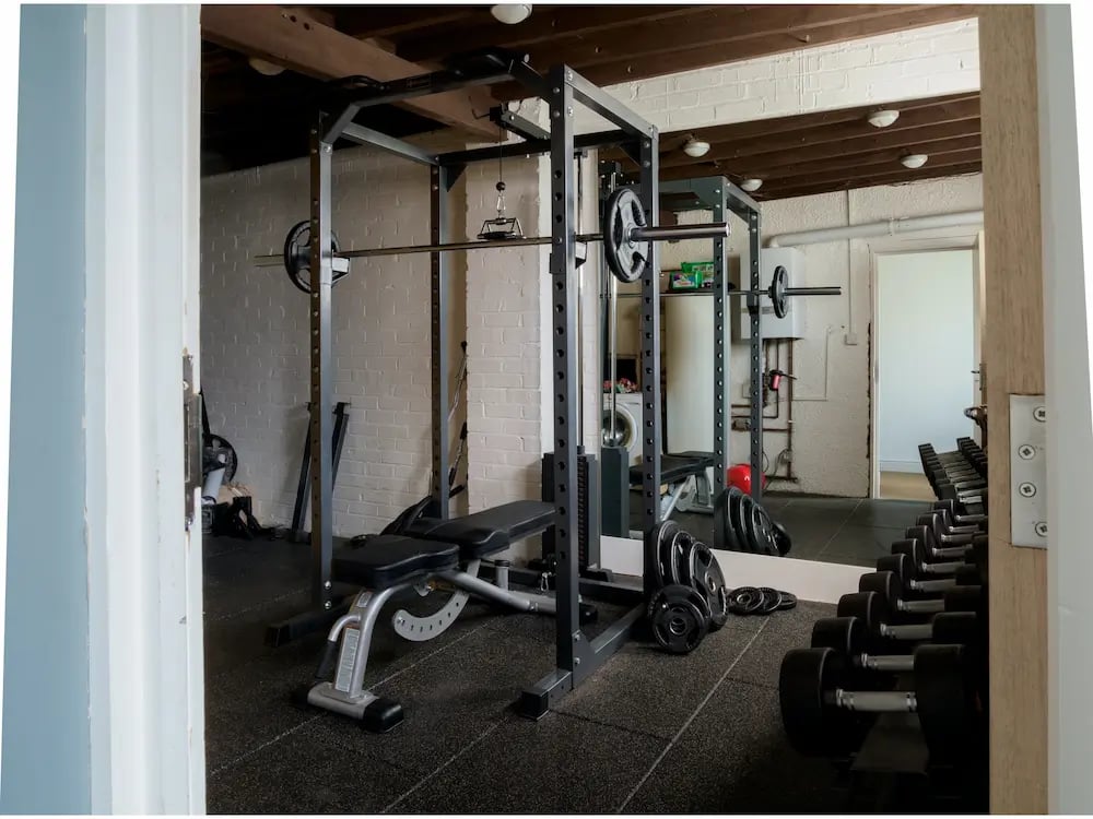 Powerlifting home sales gym setup